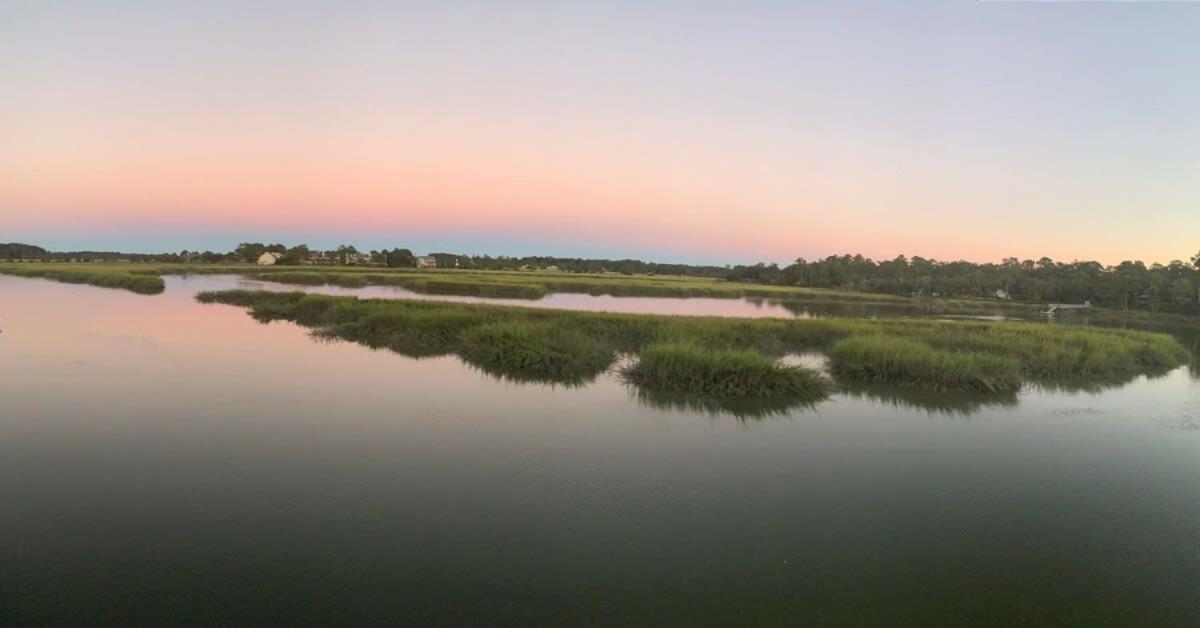 Retro Rainbow At Herb River- Orange Oasis #1 سافانا المظهر الخارجي الصورة